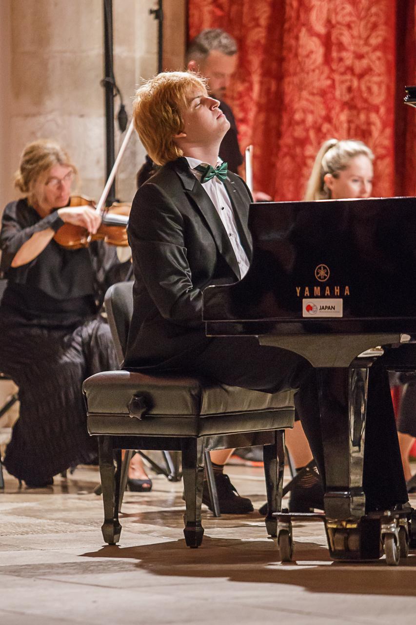 Ivan Vihor performing with orchestra